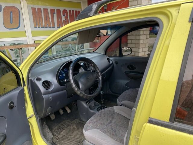 Желтый Дэу Матиз, объемом двигателя 0.8 л и пробегом 112 тыс. км за 1800 $, фото 3 на Automoto.ua