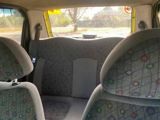 Желтый Дэу Матиз, объемом двигателя 0.8 л и пробегом 112 тыс. км за 1800 $, фото 4 на Automoto.ua