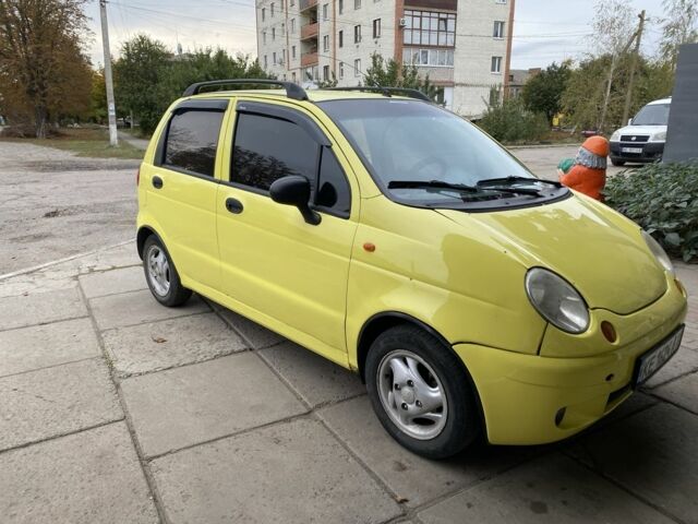 Желтый Дэу Матиз, объемом двигателя 0.8 л и пробегом 112 тыс. км за 1800 $, фото 2 на Automoto.ua