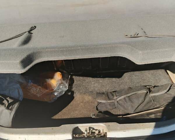 Деу Матіз 2004 у Люботине на Automoto.ua Сірий Деу Матіз, об'ємом двигуна 0.8 л та пробігом 160 тис. км за 1800 $, фото 1 на Automoto.ua