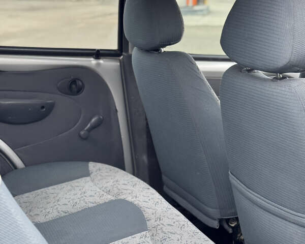 Серый Дэу Матиз, объемом двигателя 0.8 л и пробегом 100 тыс. км за 1150 $, фото 5 на Automoto.ua