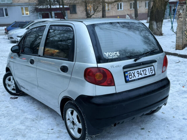 Серый Дэу Матиз, объемом двигателя 0.8 л и пробегом 216 тыс. км за 2000 $, фото 2 на Automoto.ua