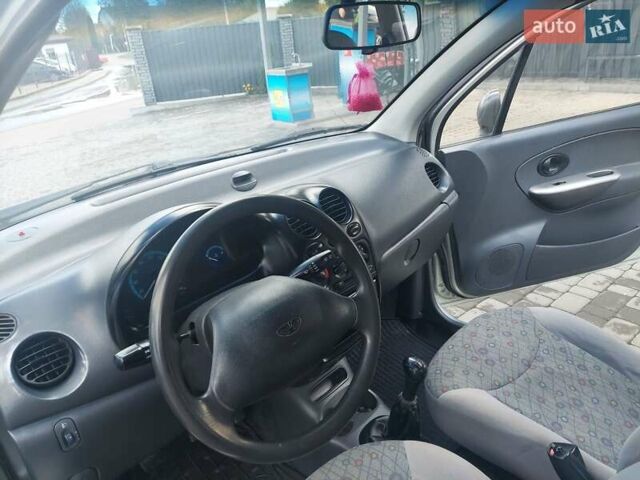 Сірий Деу Матіз, об'ємом двигуна 1 л та пробігом 80 тис. км за 2000 $, фото 12 на Automoto.ua
