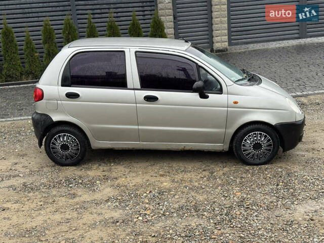 Деу Матіз 2008 у Чернівцях на Automoto.ua Сірий Деу Матіз, об'ємом двигуна 0 л та пробігом 104 тис. км за 1700 $, фото 4 на Automoto.ua
