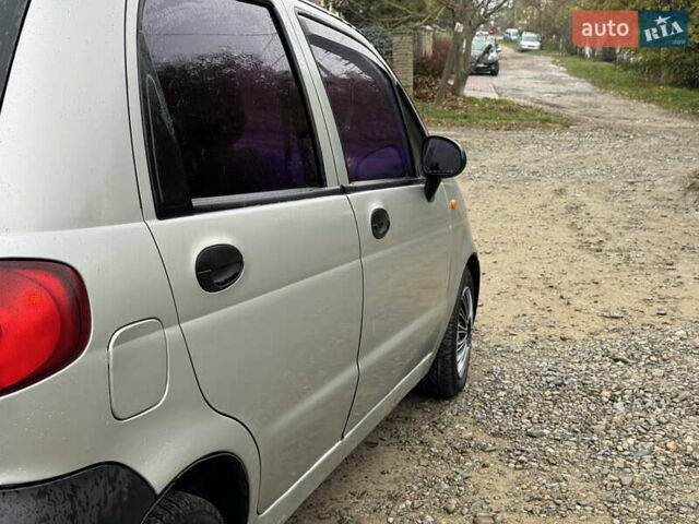 Деу Матіз 2008 у Чернівцях на Automoto.ua Сірий Деу Матіз, об'ємом двигуна 0 л та пробігом 104 тис. км за 1700 $, фото 9 на Automoto.ua