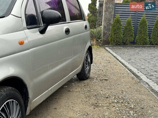 Деу Матіз 2008 у Чернівцях на Automoto.ua Сірий Деу Матіз, об'ємом двигуна 0 л та пробігом 104 тис. км за 1700 $, фото 8 на Automoto.ua