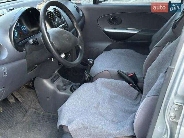 Серый Дэу Матиз, объемом двигателя 1 л и пробегом 42 тыс. км за 3390 $, фото 8 на Automoto.ua