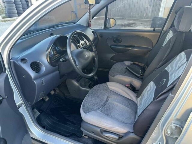 Серый Дэу Матиз, объемом двигателя 0.8 л и пробегом 140 тыс. км за 157226 $, фото 3 на Automoto.ua