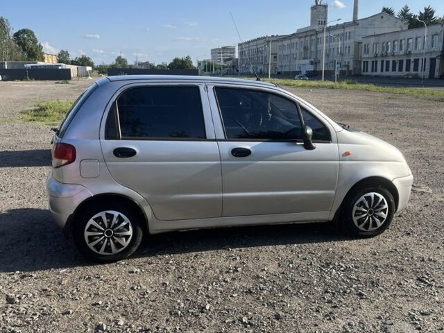 Серый Дэу Матиз, объемом двигателя 0.8 л и пробегом 105 тыс. км за 1950 $, фото 1 на Automoto.ua