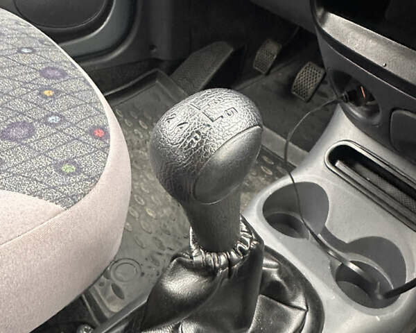 Серый Дэу Матиз, объемом двигателя 0.8 л и пробегом 11 тыс. км за 3350 $, фото 5 на Automoto.ua