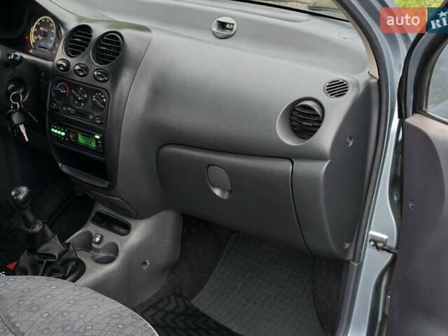 Сірий Деу Матіз, об'ємом двигуна 0.8 л та пробігом 139 тис. км за 1999 $, фото 29 на Automoto.ua