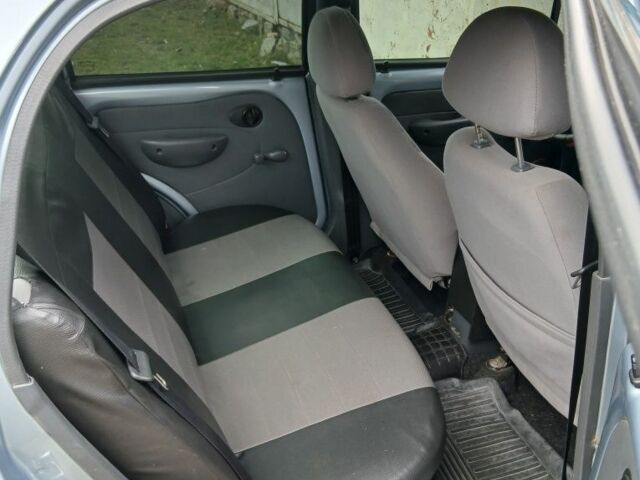 Серый Дэу Матиз, объемом двигателя 8 л и пробегом 102 тыс. км за 2200 $, фото 3 на Automoto.ua