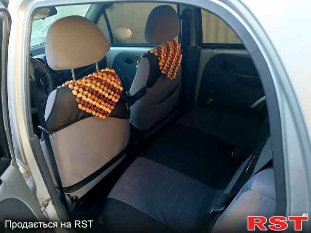 Серый Дэу Матиз, объемом двигателя 8 л и пробегом 87 тыс. км за 3200 $, фото 2 на Automoto.ua