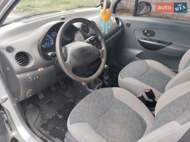 Деу Матіз 2013 у Прилуках на Automoto.ua Сірий Деу Матіз, об'ємом двигуна 0.8 л та пробігом 94 тис. км за 1950 $, фото 5 на Automoto.ua