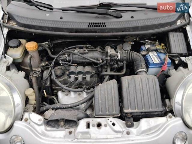 Деу Матіз 2013 у Прилуках на Automoto.ua Сірий Деу Матіз, об'ємом двигуна 0.8 л та пробігом 94 тис. км за 1950 $, фото 10 на Automoto.ua