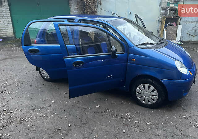 Синий Дэу Матиз, объемом двигателя 0.8 л и пробегом 122 тыс. км за 2350 $, фото 3 на Automoto.ua