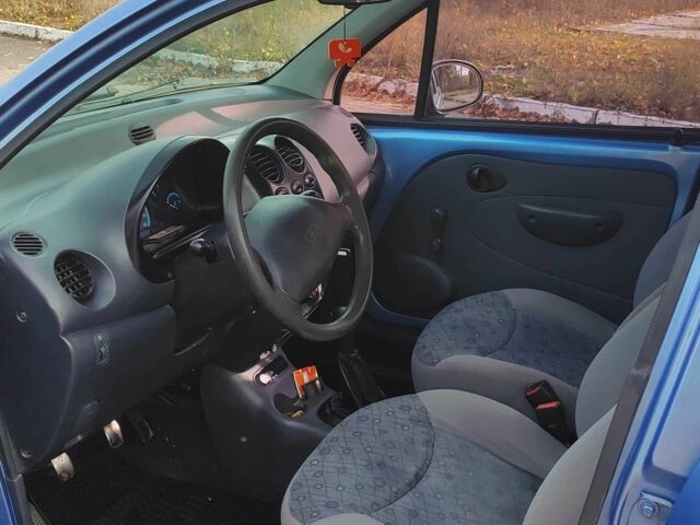 Синий Дэу Матиз, объемом двигателя 0.8 л и пробегом 201 тыс. км за 2000 $, фото 5 на Automoto.ua