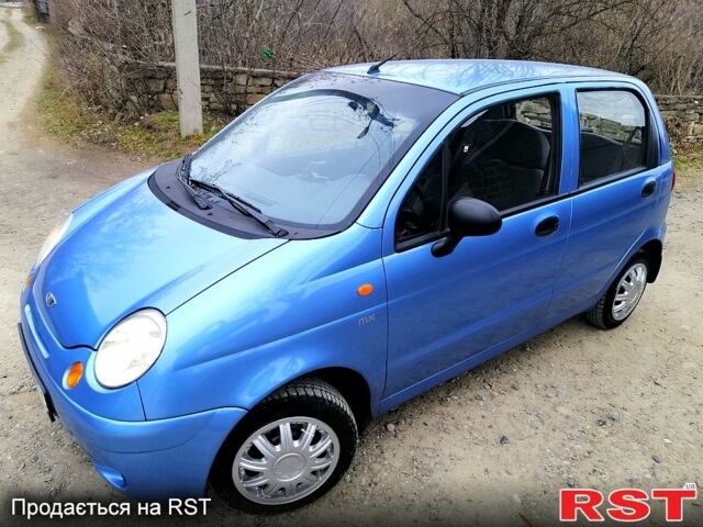 Синий Дэу Матиз, объемом двигателя 8 л и пробегом 73 тыс. км за 2880 $, фото 2 на Automoto.ua
