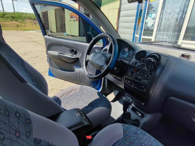 Синий Дэу Матиз, объемом двигателя 8 л и пробегом 124 тыс. км за 3200 $, фото 2 на Automoto.ua