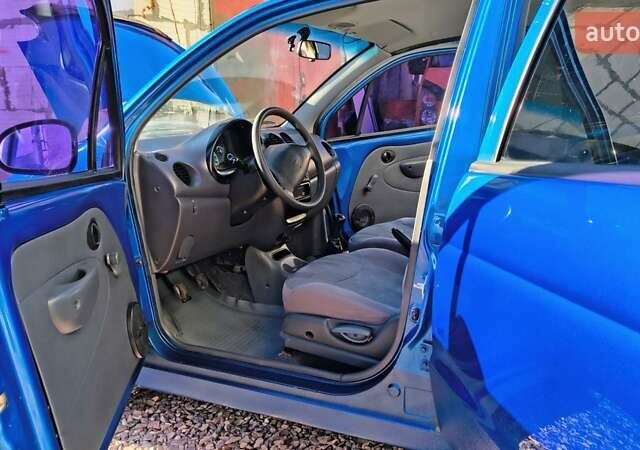 Синий Дэу Матиз, объемом двигателя 0.8 л и пробегом 139 тыс. км за 3200 $, фото 2 на Automoto.ua