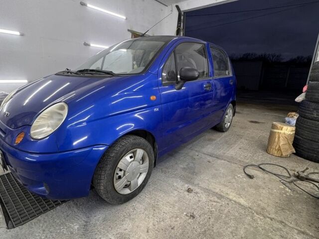 Синий Дэу Матиз, объемом двигателя 0.8 л и пробегом 150 тыс. км за 1500 $, фото 2 на Automoto.ua