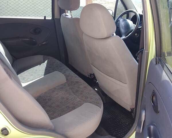 Зеленый Дэу Матиз, объемом двигателя 0.8 л и пробегом 200 тыс. км за 2300 $, фото 2 на Automoto.ua