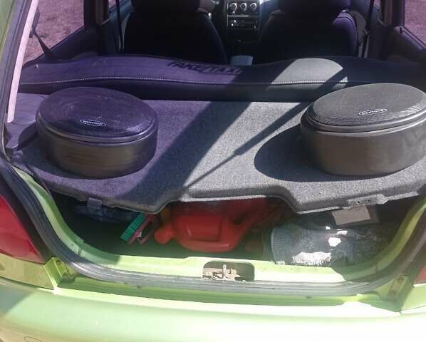 Зелений Деу Матіз, об'ємом двигуна 0.8 л та пробігом 228 тис. км за 2000 $, фото 15 на Automoto.ua