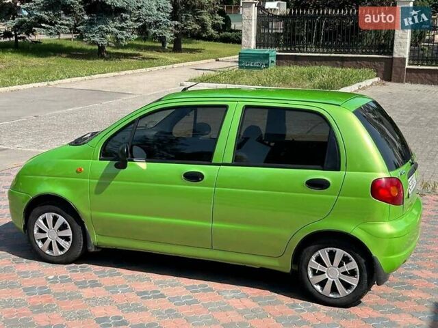 Зеленый Дэу Матиз, объемом двигателя 0.8 л и пробегом 100 тыс. км за 2100 $, фото 3 на Automoto.ua