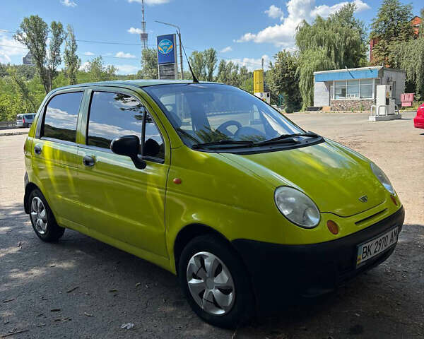 Зеленый Дэу Матиз, объемом двигателя 0.8 л и пробегом 243 тыс. км за 1300 $, фото 5 на Automoto.ua