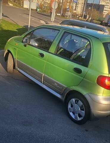 Зелений Деу Матіз, об'ємом двигуна 0.99 л та пробігом 122 тис. км за 2900 $, фото 4 на Automoto.ua