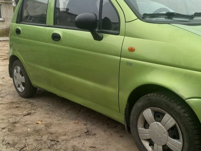 Зеленый Дэу Матиз, объемом двигателя 8 л и пробегом 150 тыс. км за 2600 $, фото 1 на Automoto.ua