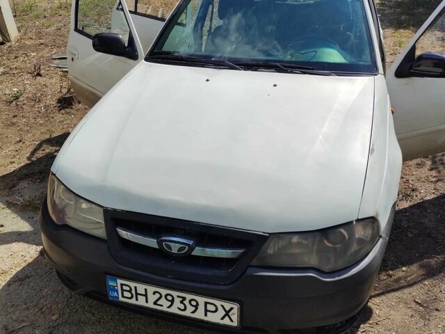 Білий Деу Нексія, об'ємом двигуна 1.6 л та пробігом 206 тис. км за 2997 $, фото 11 на Automoto.ua