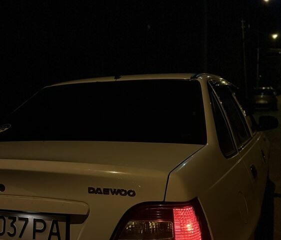 Белый Дэу Нексия, объемом двигателя 1.6 л и пробегом 45 тыс. км за 3096 $, фото 2 на Automoto.ua