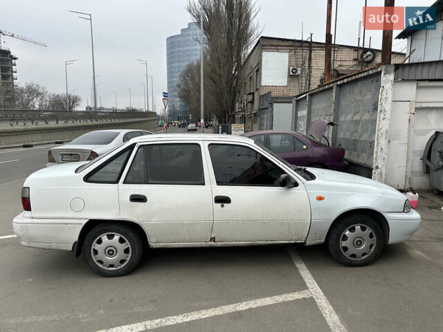 Белый Дэу Нексия, объемом двигателя 1.5 л и пробегом 267 тыс. км за 1250 $, фото 7 на Automoto.ua