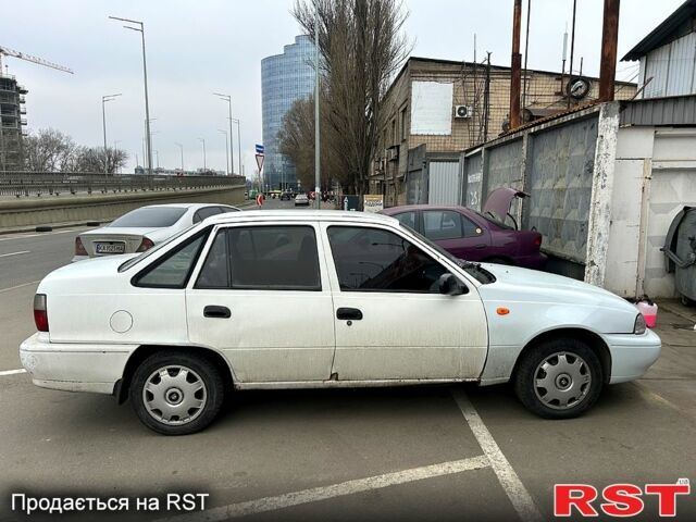 Белый Дэу Нексия, объемом двигателя 1.5 л и пробегом 268 тыс. км за 1300 $, фото 6 на Automoto.ua