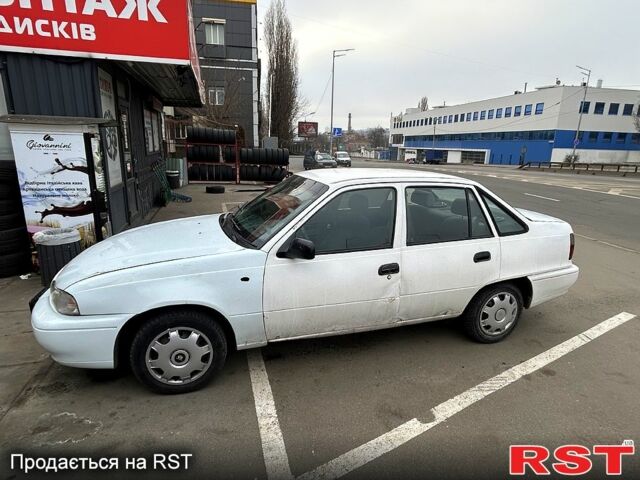 Белый Дэу Нексия, объемом двигателя 1.5 л и пробегом 268 тыс. км за 1300 $, фото 5 на Automoto.ua