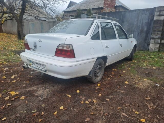 Деу Нексія 1995 у Краматорске на Automoto.ua Білий Деу Нексія, об'ємом двигуна 1.5 л та пробігом 220 тис. км за 1300 $, фото 2 на Automoto.ua