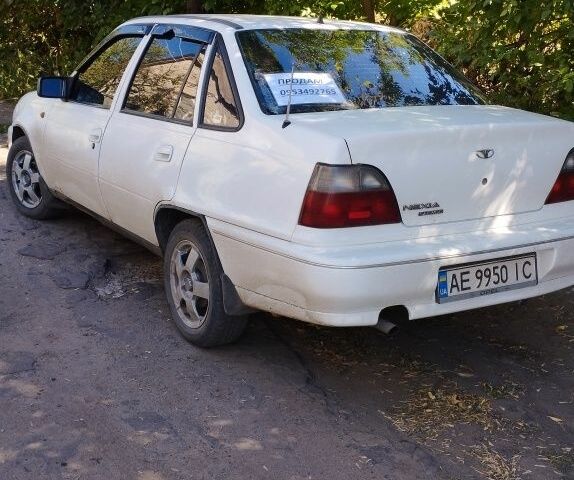 Білий Деу Нексія, об'ємом двигуна 1.5 л та пробігом 2 тис. км за 1990 $, фото 6 на Automoto.ua