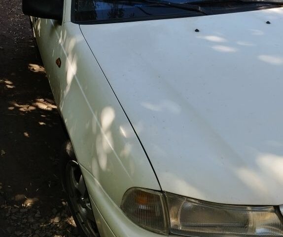 Білий Деу Нексія, об'ємом двигуна 1.5 л та пробігом 2 тис. км за 1990 $, фото 3 на Automoto.ua