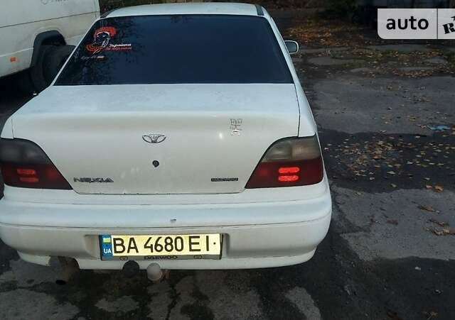 Белый Дэу Нексия, объемом двигателя 1.5 л и пробегом 180 тыс. км за 1650 $, фото 1 на Automoto.ua