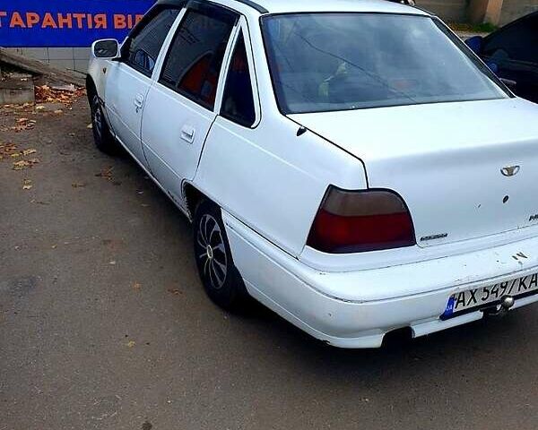 Белый Дэу Нексия, объемом двигателя 1.5 л и пробегом 100 тыс. км за 1300 $, фото 1 на Automoto.ua