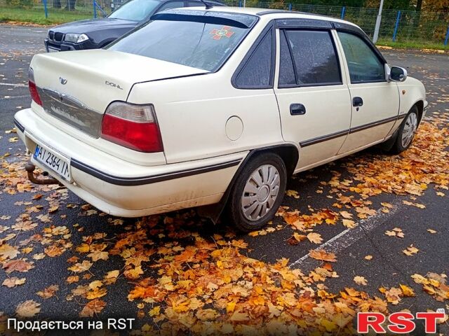 Белый Дэу Нексия, объемом двигателя 1.5 л и пробегом 325 тыс. км за 1500 $, фото 2 на Automoto.ua