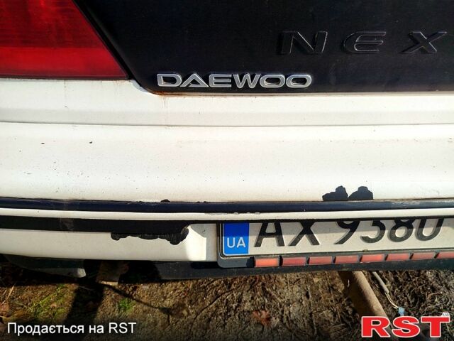 Белый Дэу Нексия, объемом двигателя 1.5 л и пробегом 190 тыс. км за 1200 $, фото 5 на Automoto.ua