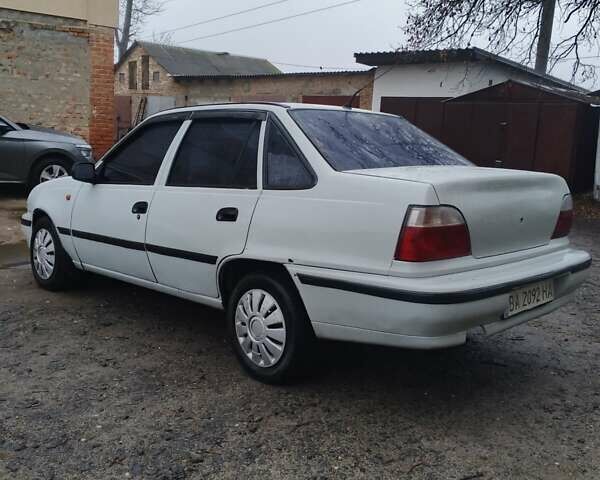 Белый Дэу Нексия, объемом двигателя 1.5 л и пробегом 340 тыс. км за 1350 $, фото 3 на Automoto.ua
