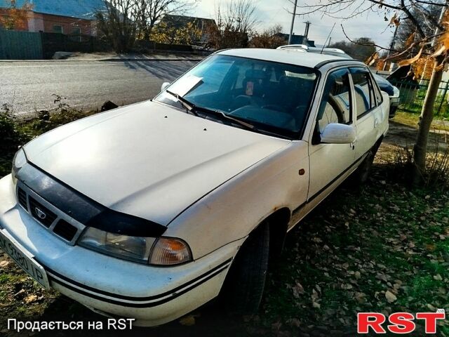 Белый Дэу Нексия, объемом двигателя 1.5 л и пробегом 190 тыс. км за 1200 $, фото 2 на Automoto.ua