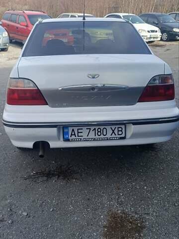 Белый Дэу Нексия, объемом двигателя 1.5 л и пробегом 212 тыс. км за 1850 $, фото 2 на Automoto.ua