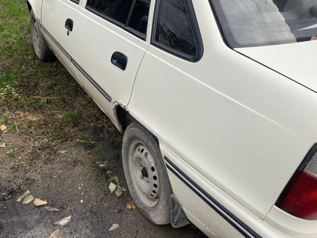 Білий Деу Нексія, об'ємом двигуна 1.5 л та пробігом 140 тис. км за 800 $, фото 4 на Automoto.ua