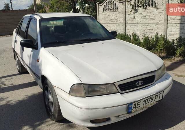 Белый Дэу Нексия, объемом двигателя 1.5 л и пробегом 300 тыс. км за 730 $, фото 4 на Automoto.ua