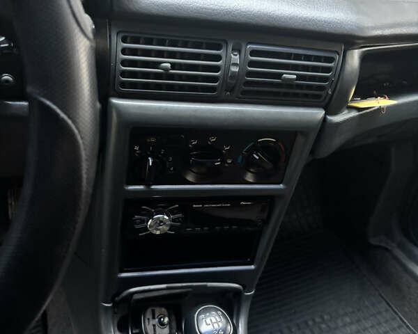 Белый Дэу Нексия, объемом двигателя 1.5 л и пробегом 249 тыс. км за 1600 $, фото 5 на Automoto.ua