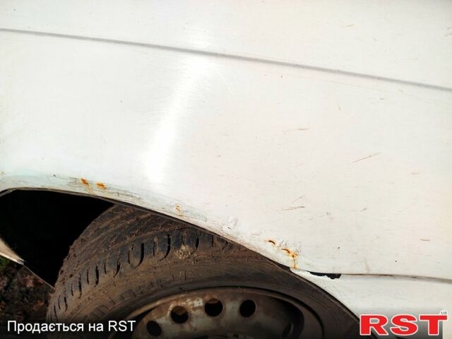 Белый Дэу Нексия, объемом двигателя 1.5 л и пробегом 190 тыс. км за 1200 $, фото 7 на Automoto.ua